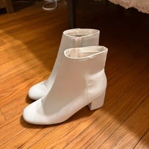 Elegant White Heeled Ankle Boots